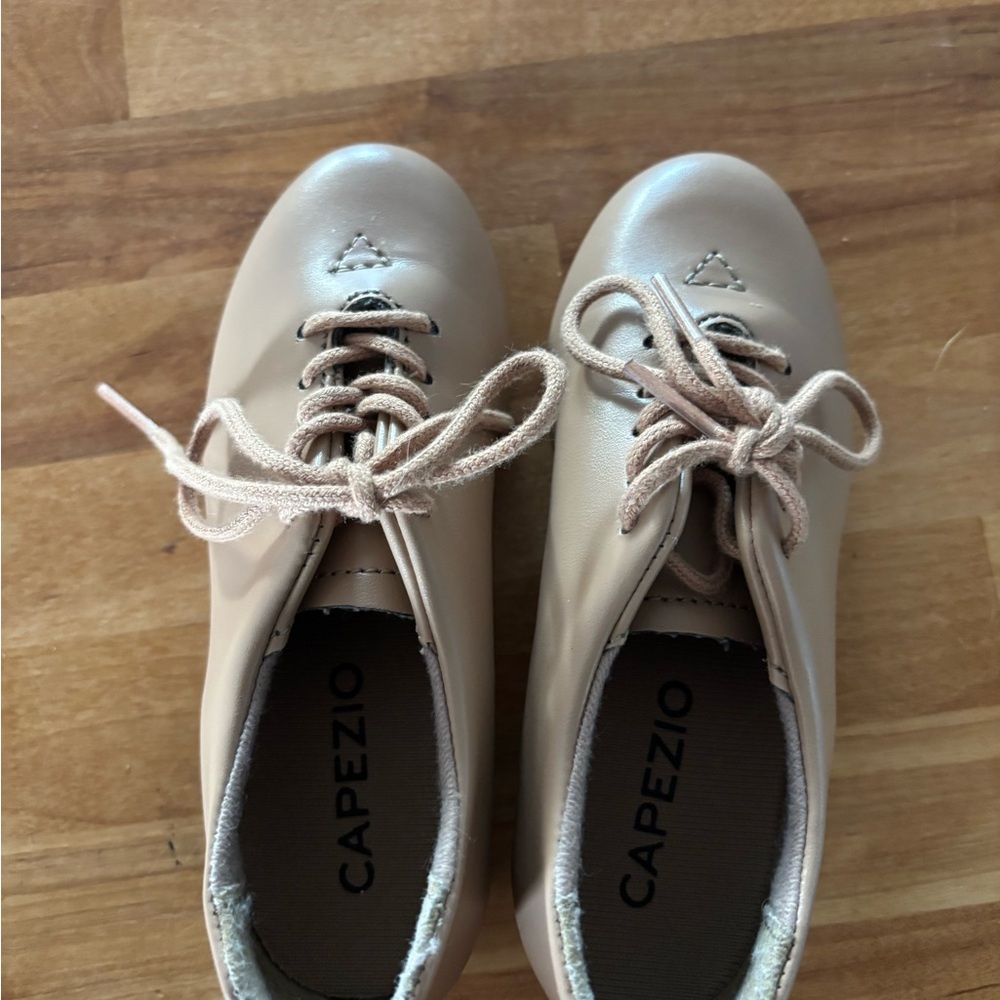 Capezio Beige Dance tap shoes size 9